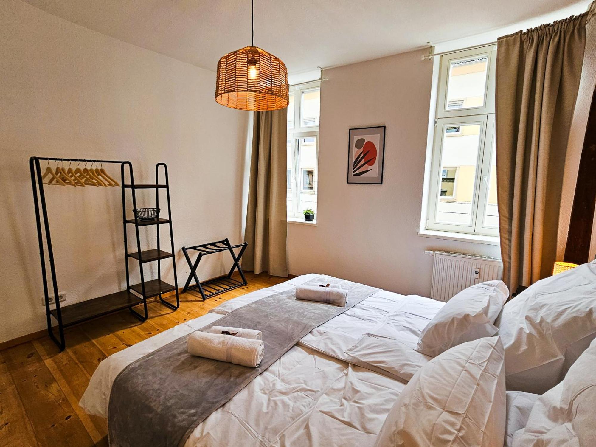 Micasa Rooms - Altstadt Zentral - Zwischen Anger Und Kraemerbruecke - Wlan - Familienfreundlich Erfurt Exterior photo